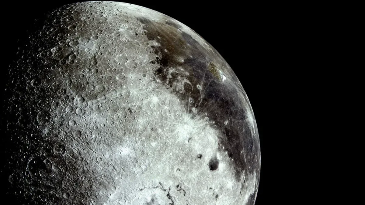 Artemis II-astronautene så gule og grønne farger på månen