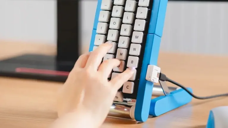 Google Japan lager tastatur med 116 bevegelige taster