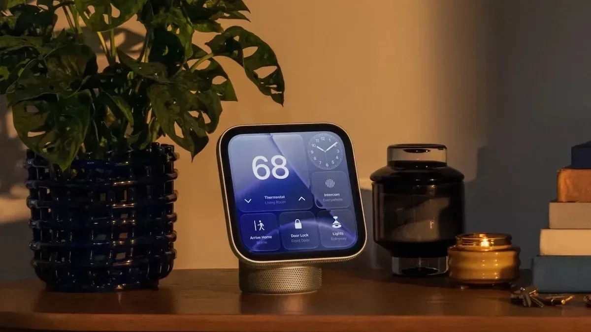 Apple lanserer HomeView – smarthushub med skjerm og Siri AI