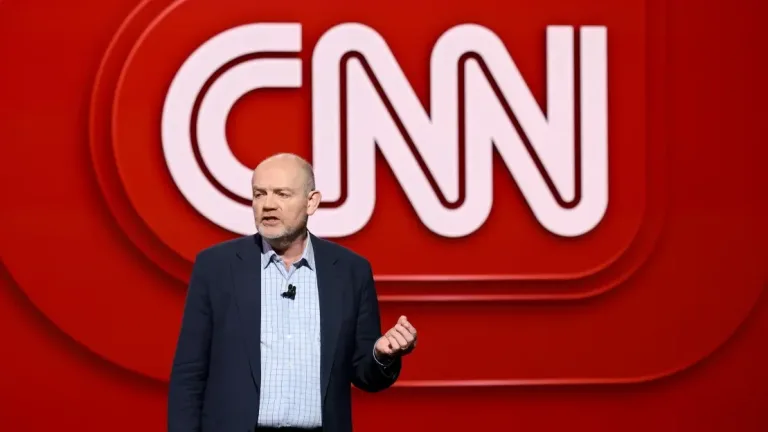 CNN-sjef Mark Thompson blir sittende etter Paramounts oppkjøp av Warner Bros. Discovery