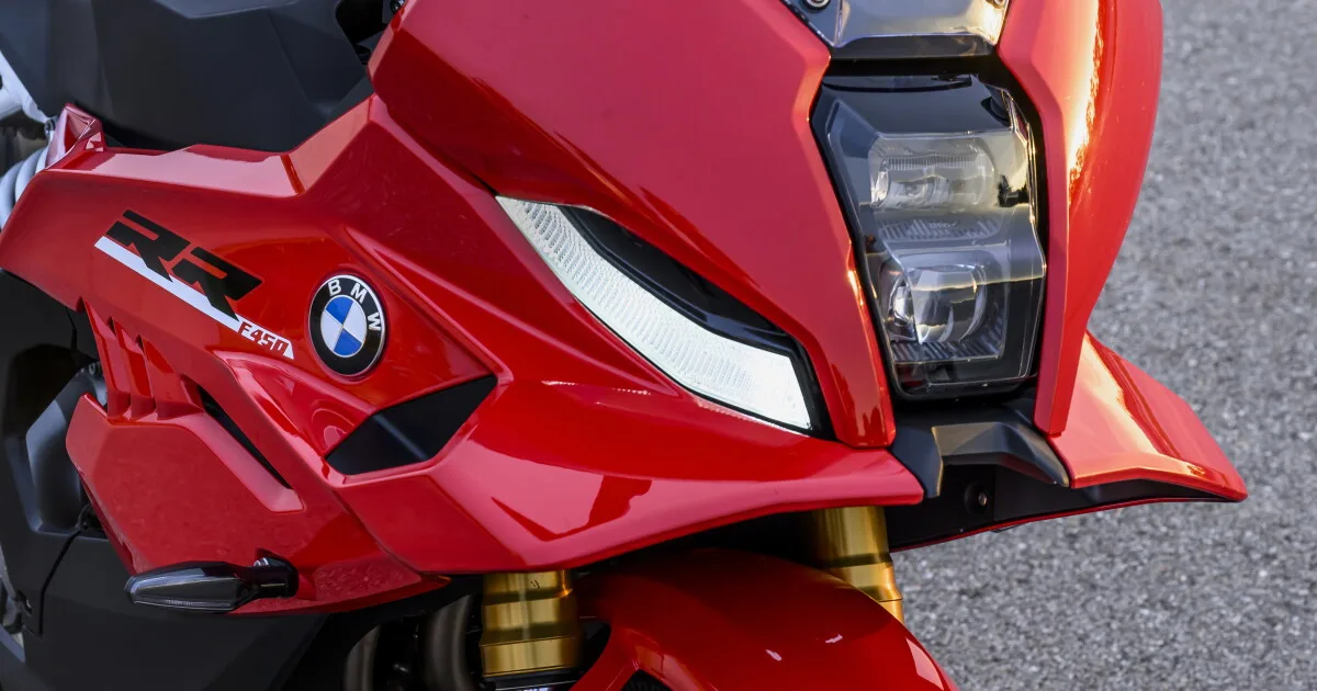 BMW lanserer F 450 RR – en liten sportssykkel med racingdesign