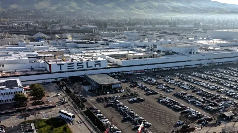 Tesla søker om 13-dobling av partikkelutslipp ved grunnskole i California