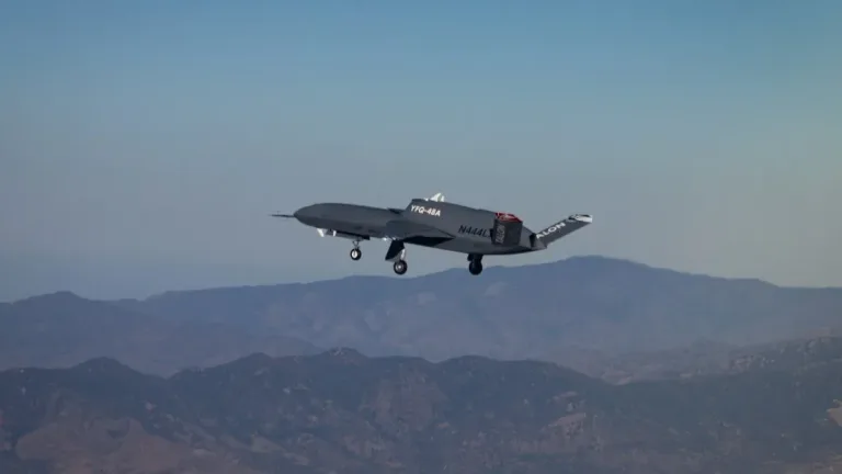 Northrop Grummans autonome jagerfly Blue Talon har gjennomført sin første flyging