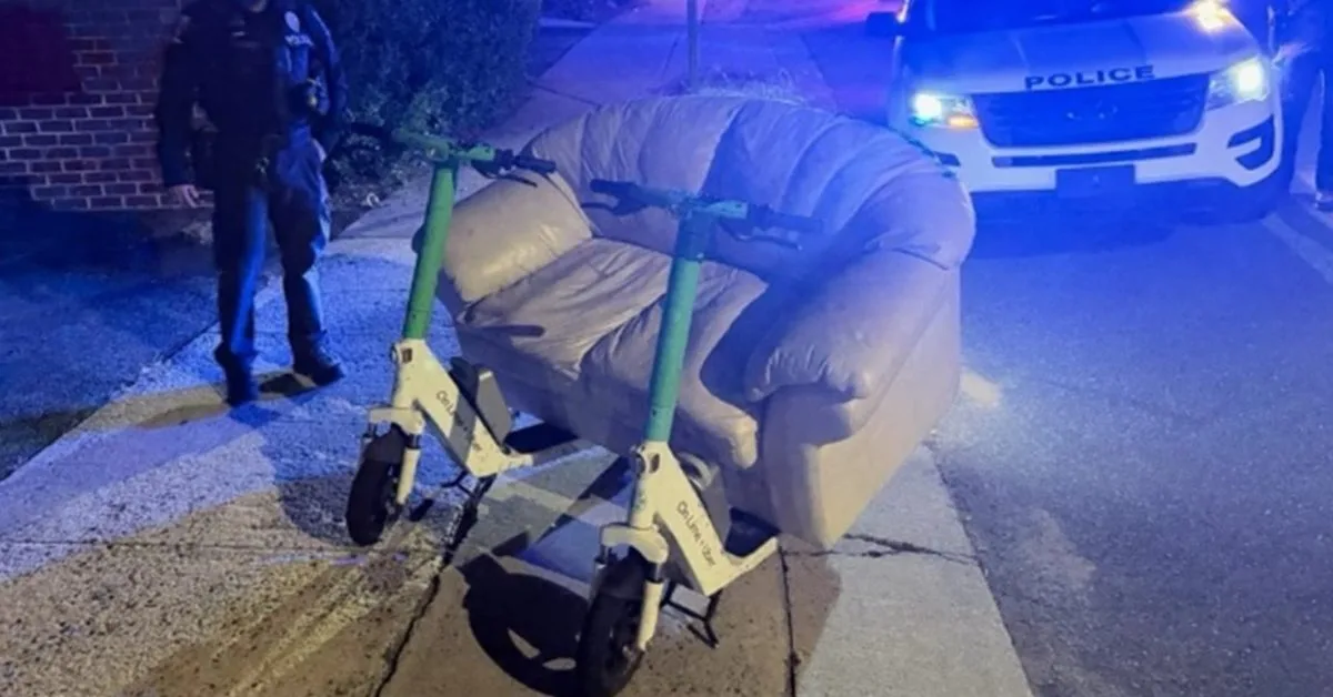 Politiet stanset to menn på elektrisk sofa i Charlotte