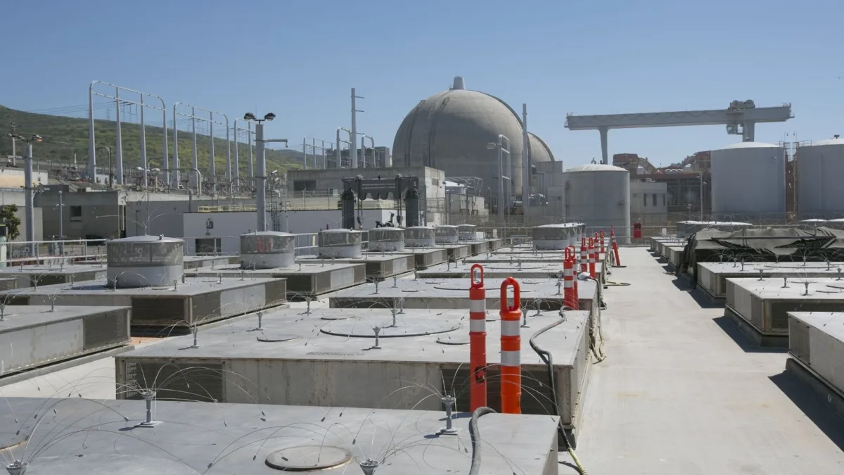 Fiberoptisk sensor oppdager vibrasjoner over 100 kHz i atomavfallstester